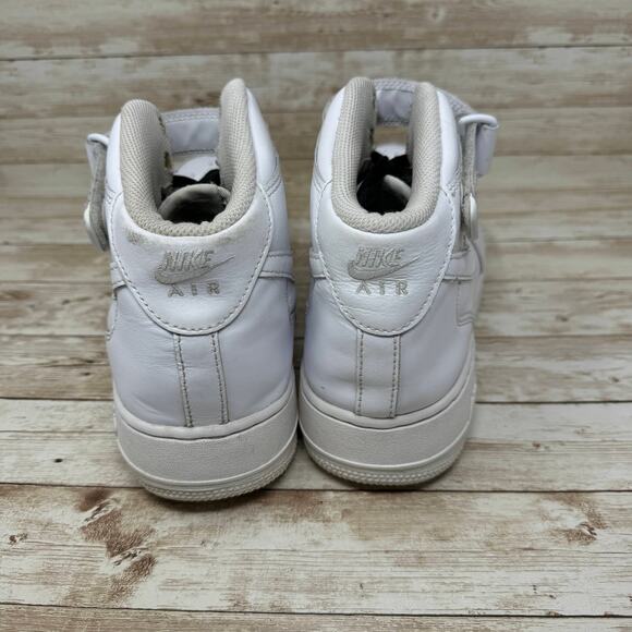 Nike Air Force 1 Mid CW2289-111 Triple White Lace Up Sneakers Men's Size 12 - Picture 4 of 8